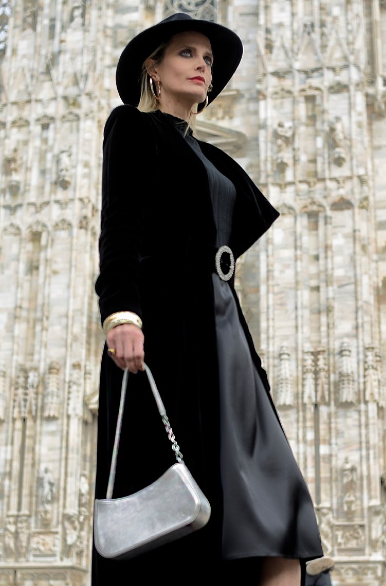 Shoulder bags