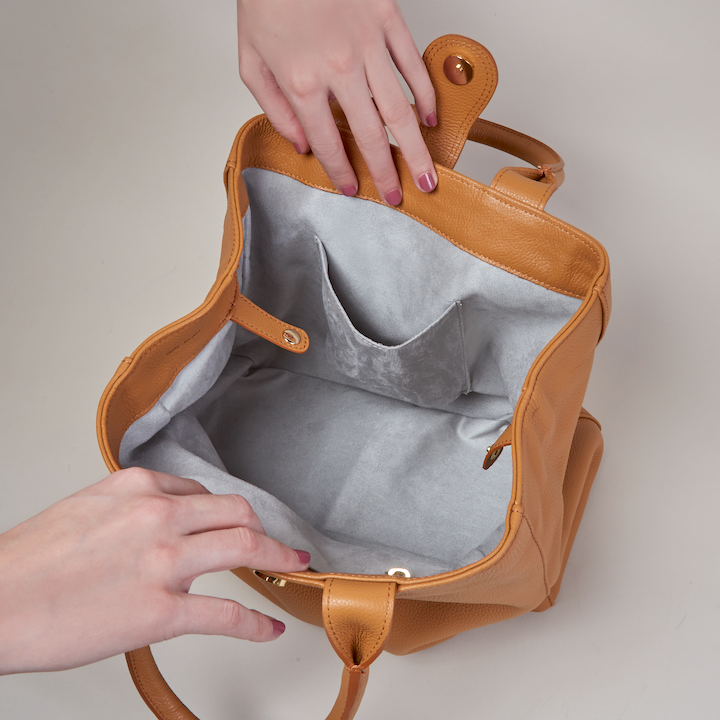 Jobis leather sales shoulder bag